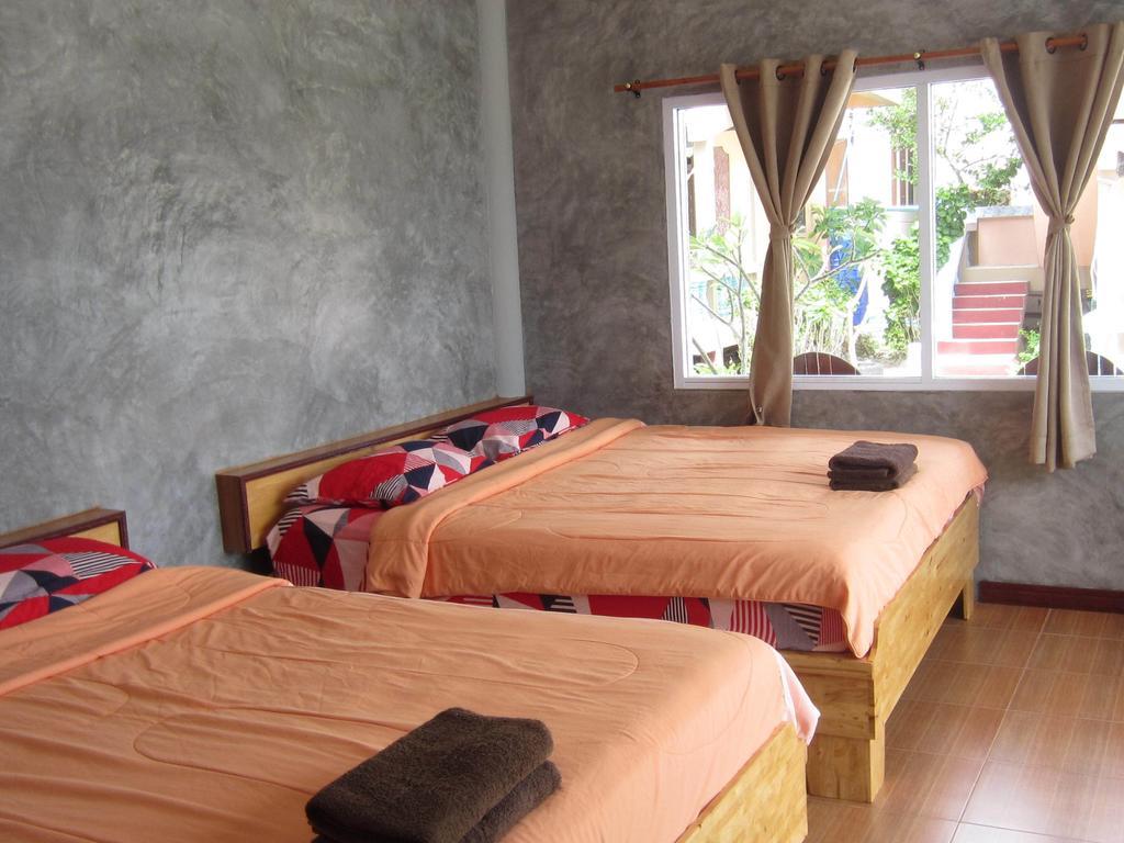 Charung Beach Haad Rin Extérieur photo